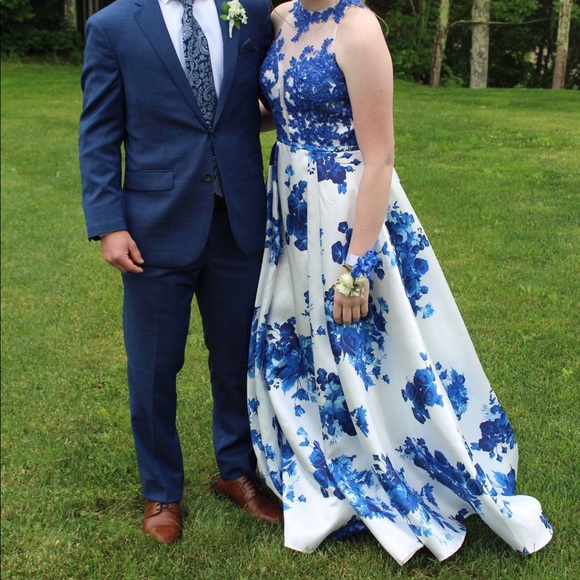 Prom/Formal Dress - Picture 3 of 3